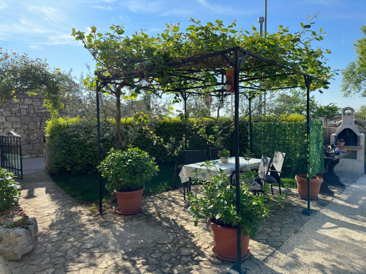 Casa Borgo Hotel Bale Exterior photo